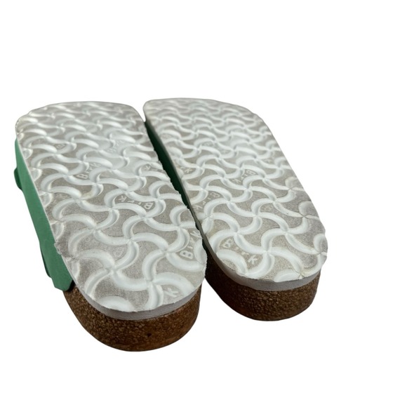 Birkenstock Ladies 36 (5) Narrow Arizona Big Buckle Bold Jade Leather Sandals - Picture 8 of 8